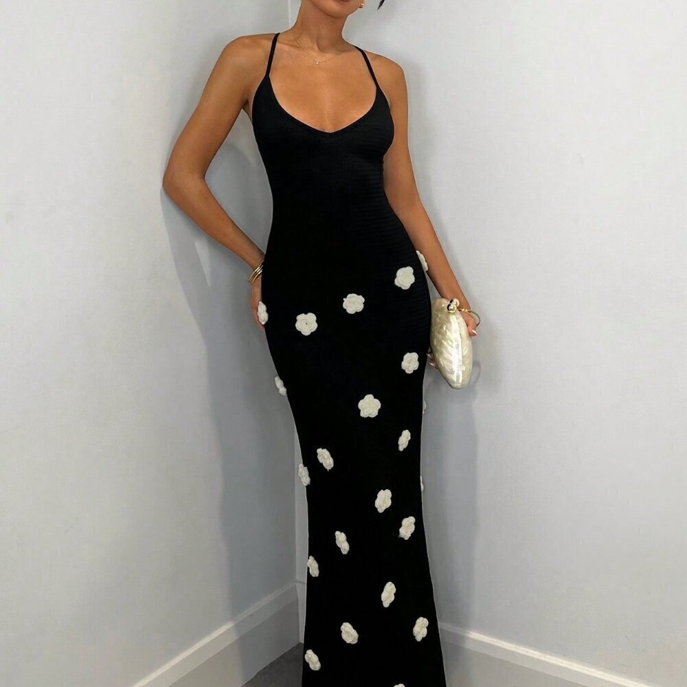 Black Sexy Women's Elegant Crochet 3d Floral Contrast Color Backless Dress - Picture 3 of 5